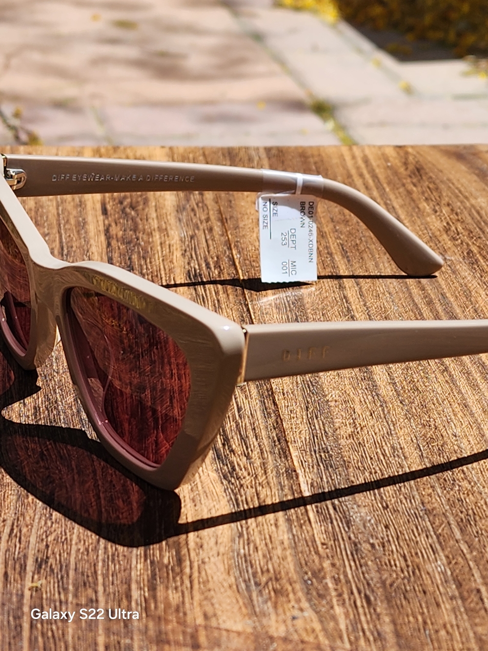 DIFF Eyewear Women's Camila 55mm Cat Eye Almond Sunglasses - Picture 4 of 10
